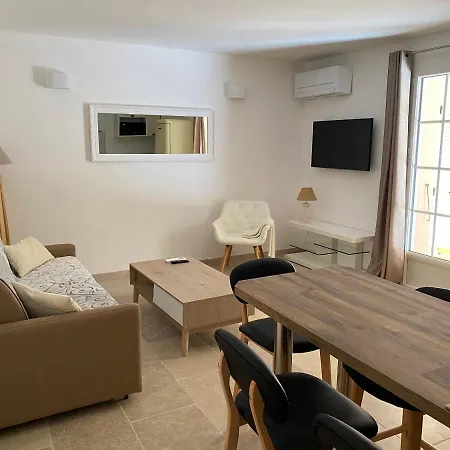 D'hotes Les Amandiers Guest house