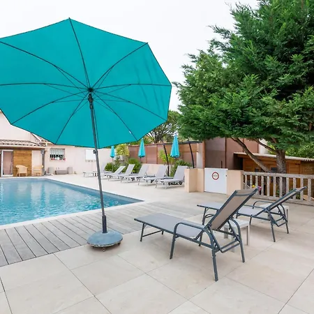 Гостьовий будинок D'hotes Les Amandiers 4*