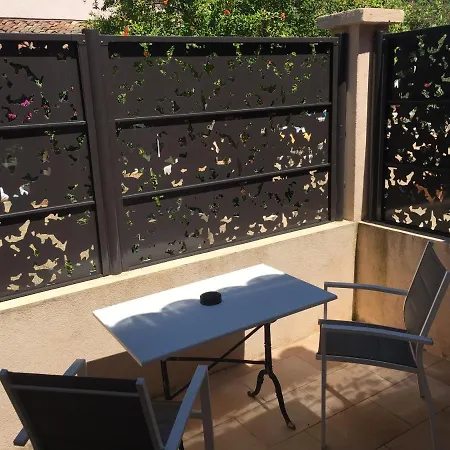 D'hotes Les Amandiers 4* سان تروبيه