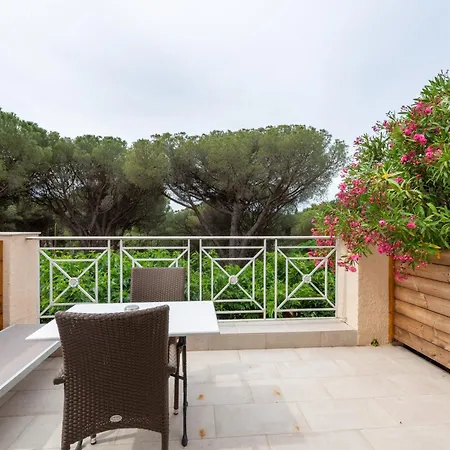 Gasthuis D'hotes Les Amandiers 4*