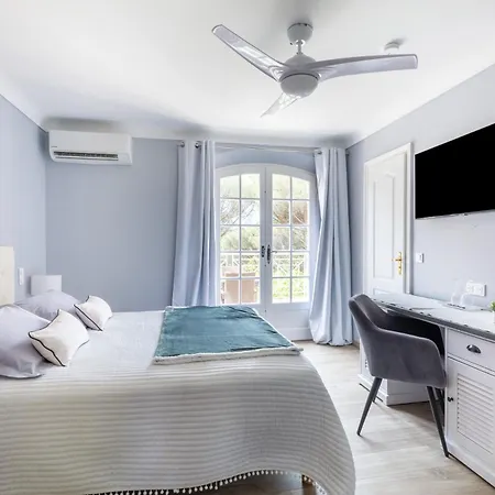 D'hotes Les Amandiers 4* سان تروبيه