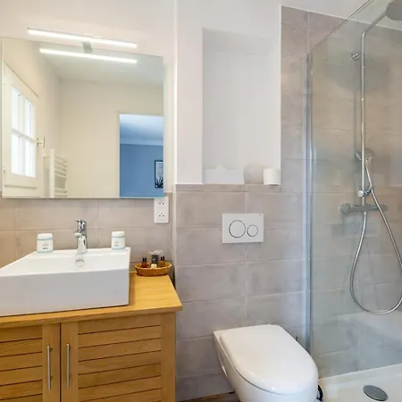 D'hotes Les Amandiers بيت ضيافة 4*