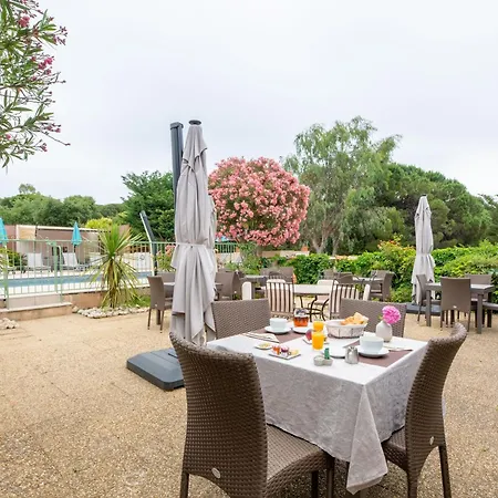 D'hotes Les Amandiers 4*