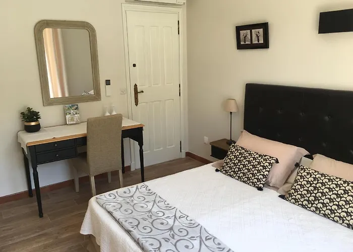 D'hotes Les Amandiers Maison d'hôtes Saint-Tropez