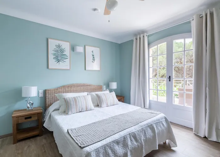 Maison d'hôtes D'hotes Les Amandiers 4*