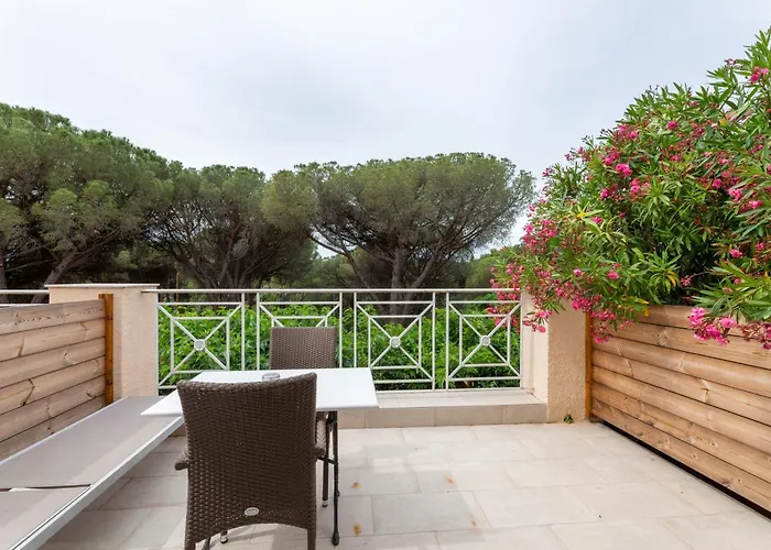 Penzion D'hotes Les Amandiers 4*